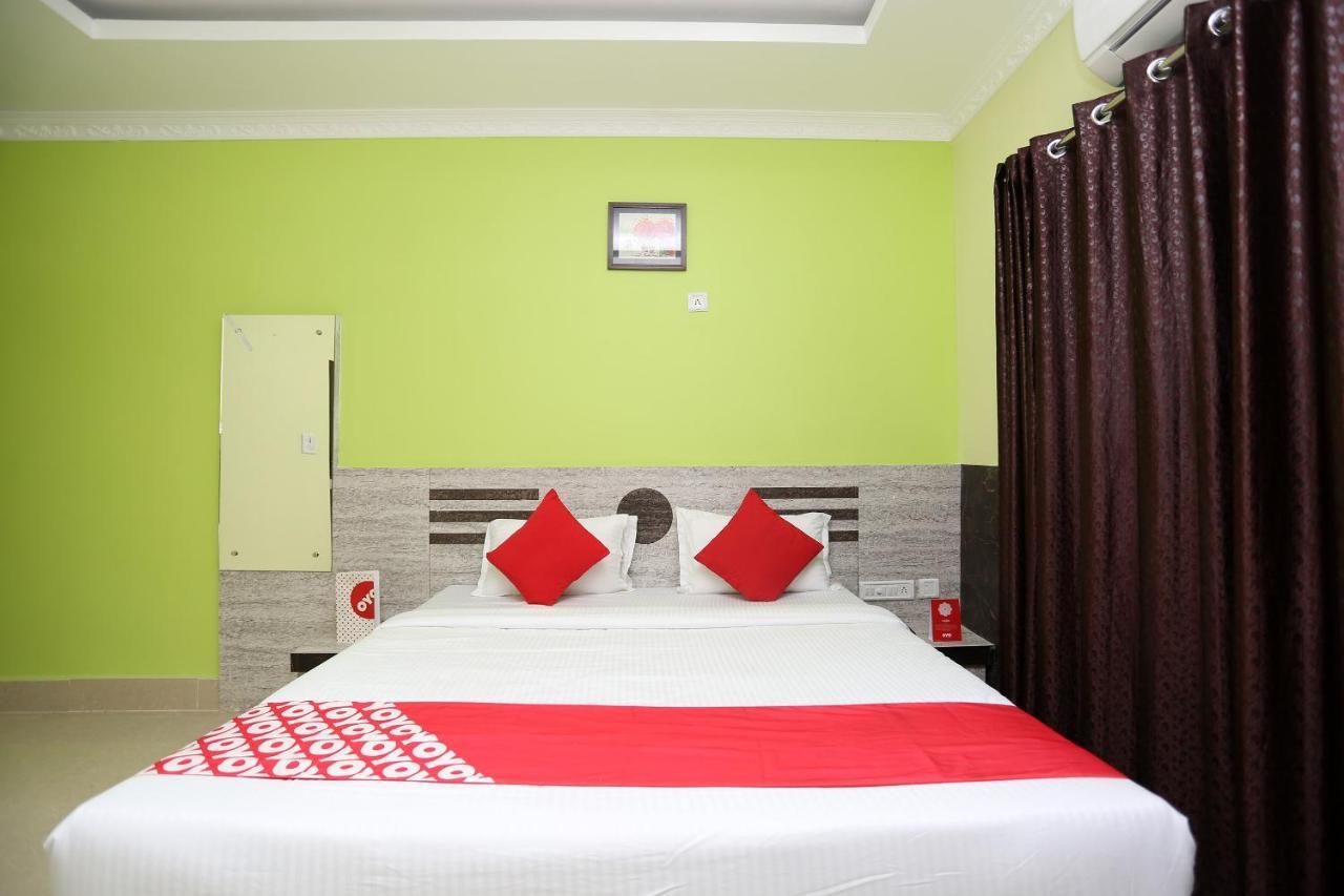 Oyo 24317 Aditya Guest House 3 Bhubaneswar Exterior photo