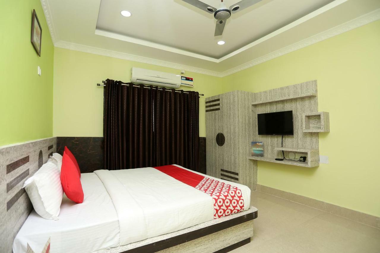 Oyo 24317 Aditya Guest House 3 Bhubaneswar Exterior photo