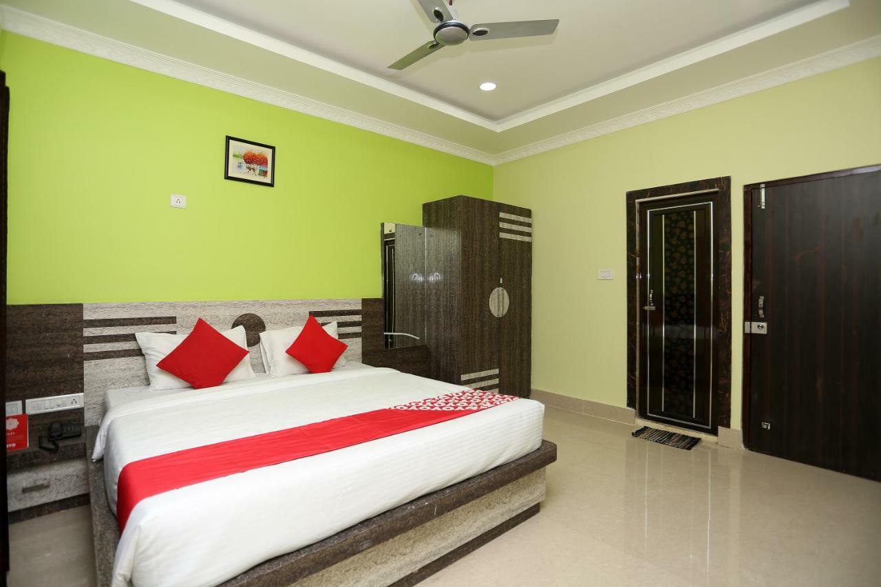Oyo 24317 Aditya Guest House 3 Bhubaneswar Exterior photo